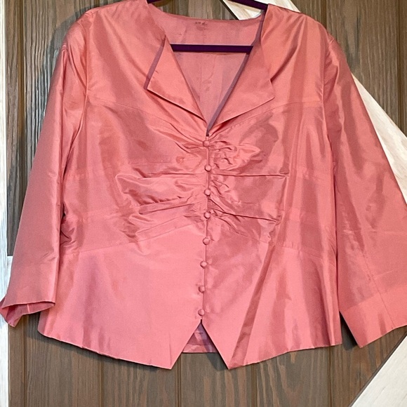 unbranded Tops - Elegant Pink Button-Up Blouse. Silk feel, Ruched Front. P2P 23. L23.5” Size 18